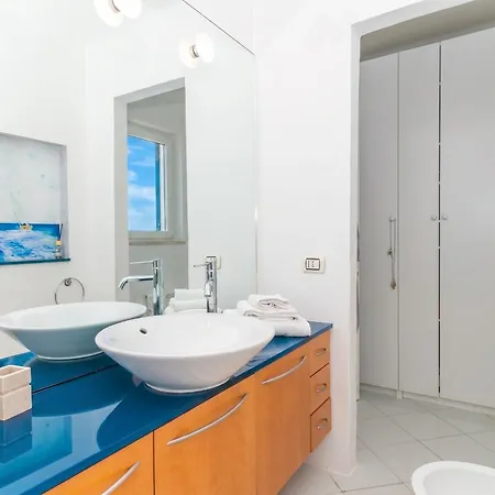 Clicksardegna Luxury Penthouse With Sea View & Terrace